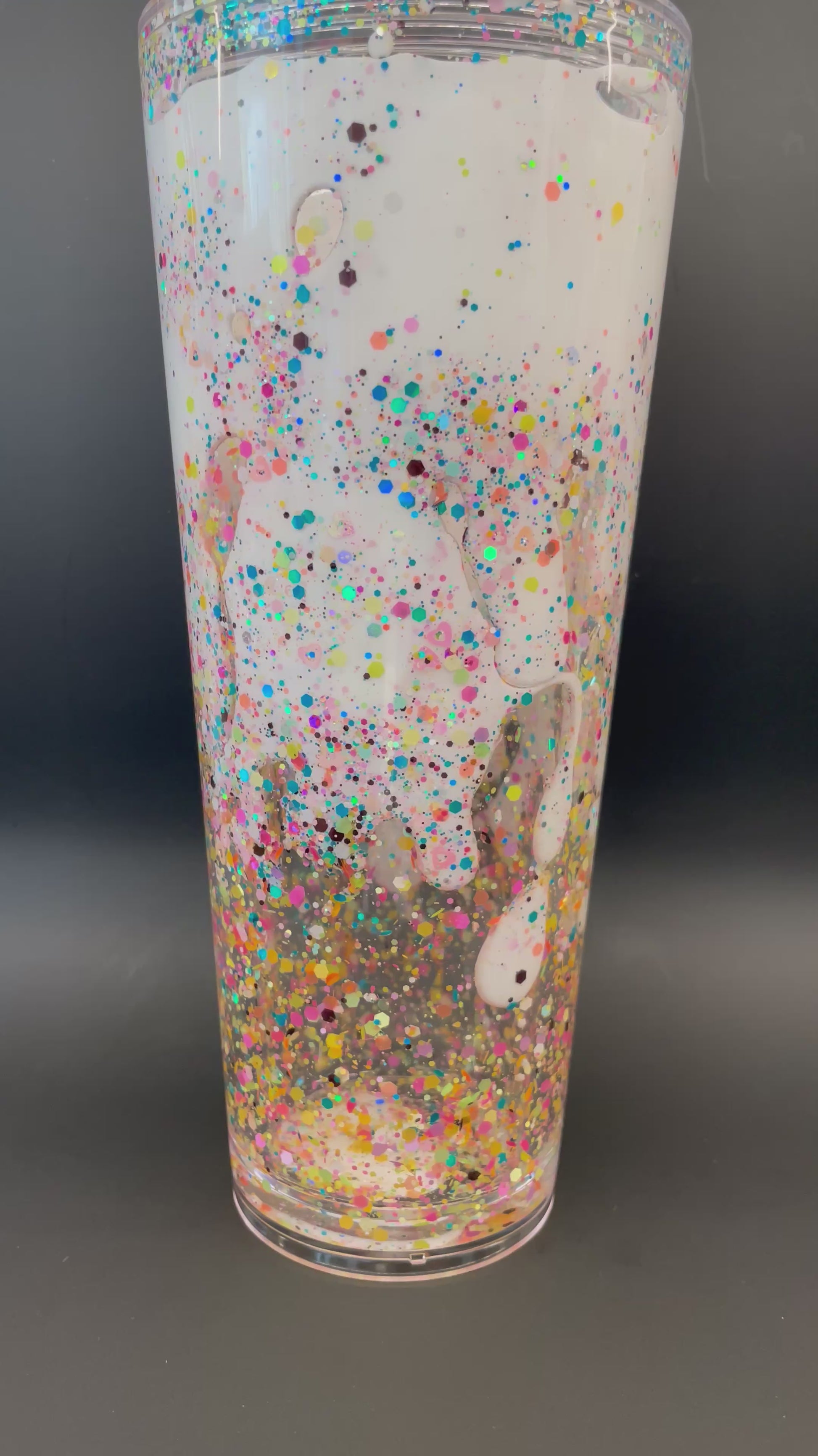 White Lava Flow Drip Solution for Snow Globe Tumbler with mineral oil and mixed glitter